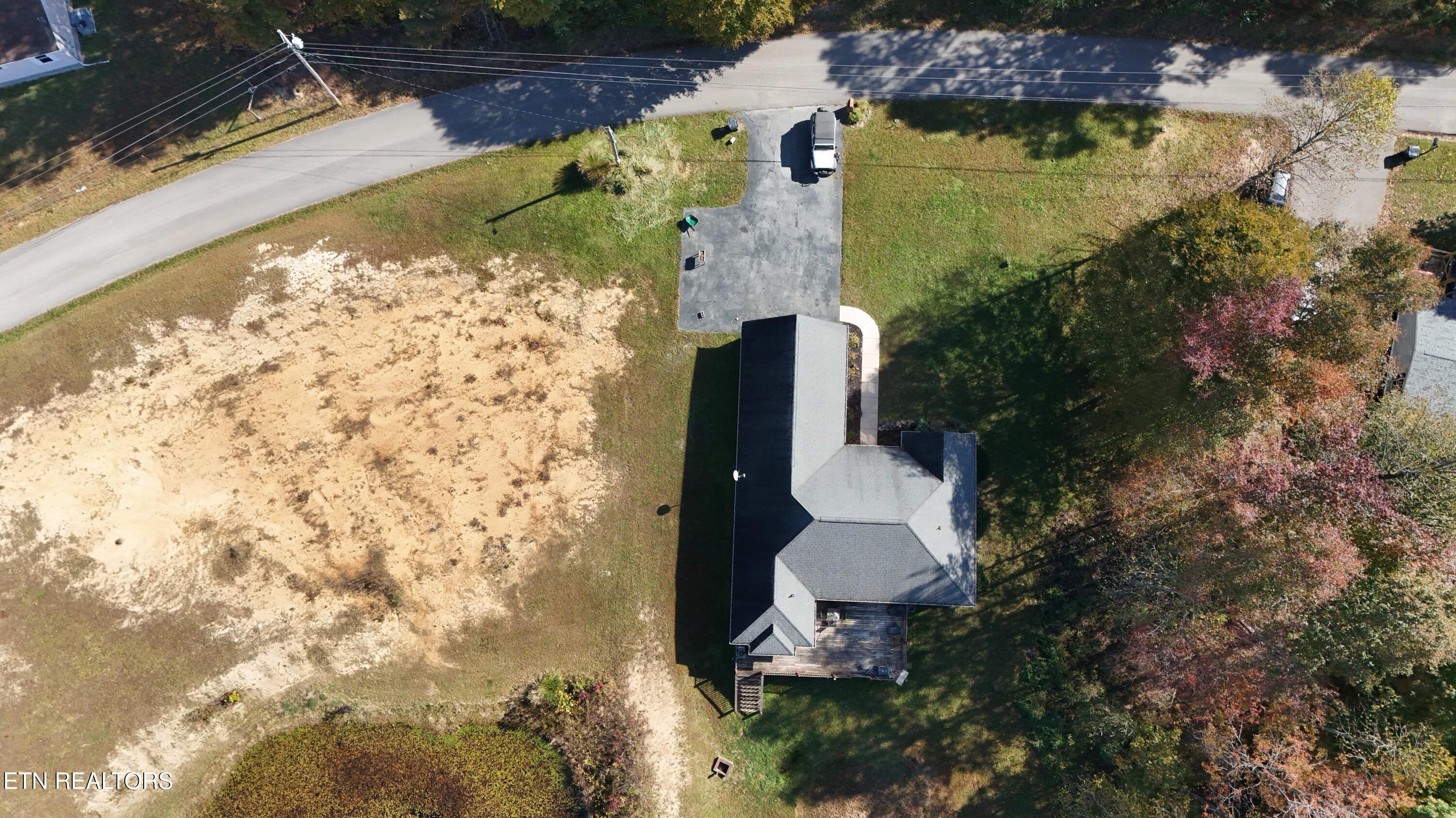1050 Jane Phillips Road Oneida, TN 37841 - Photo 5 of 45 66