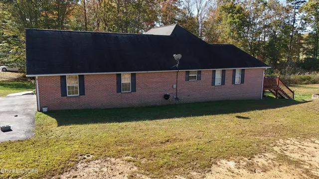 $350,000 | 1050 Jane Phillips Road, Oneida, TN 37841