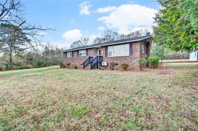 $289,900 | 489 Campground Road, Liberty, SC 29657