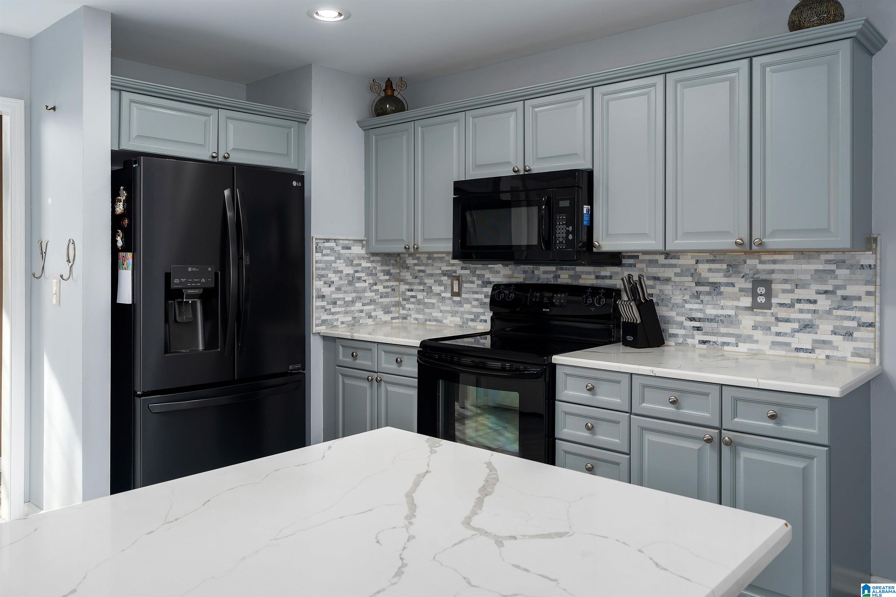 4333 Segars Cove Bessemer, AL 35022 - Photo 15 of 32