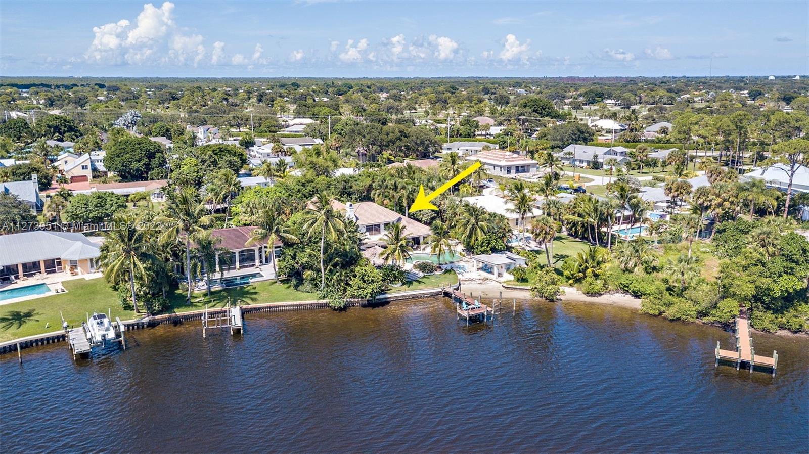 9460 Southeast Point Terrace Jupiter, FL 33469 - Photo 51 of 51 a view of a city