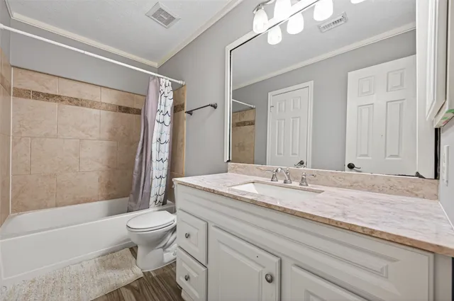 $2,500 | 7814 Millbrook Drive, Houston, TX 77095