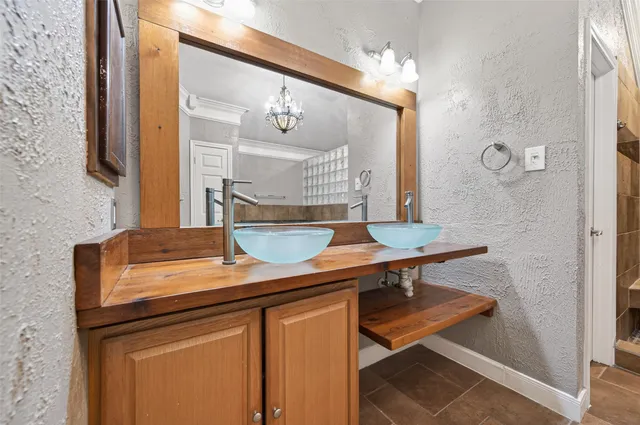 $2,500 | 7814 Millbrook Drive, Houston, TX 77095