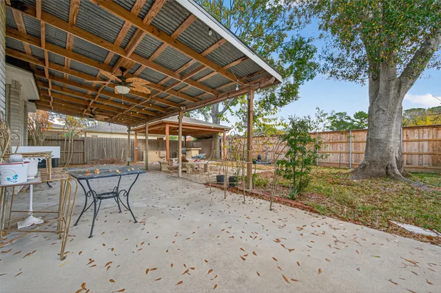 $2,500 | 7814 Millbrook Drive, Houston, TX 77095