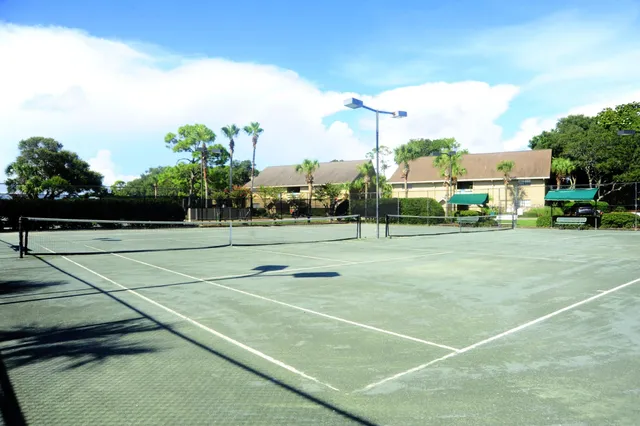 a view of a tennis court