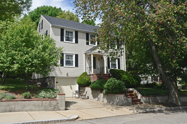 31 Clancy Road Boston, MA 02124 - Photo 1 of 13