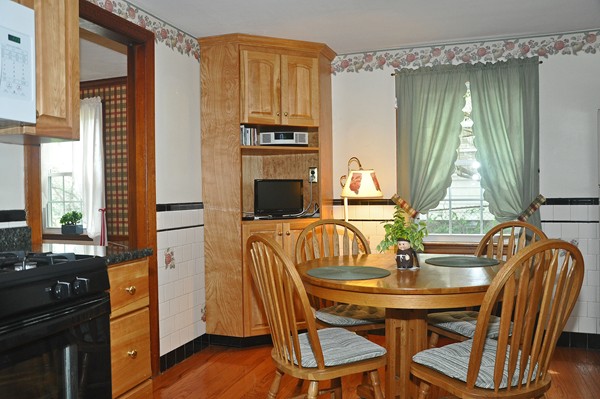 31 Clancy Road Boston, MA 02124 - Photo 5 of 13