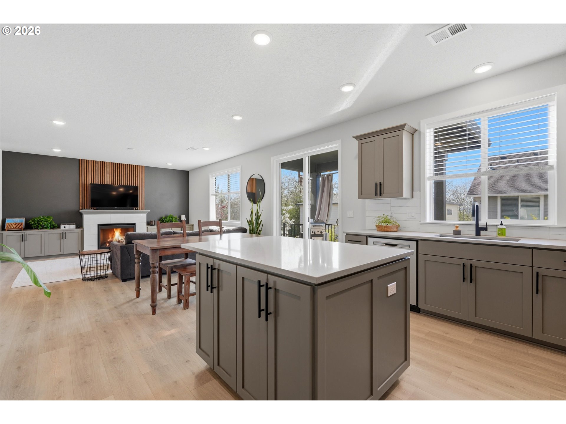 14589 Southwest Jensen Terrace Portland, OR 97224 - Photo 15 of 42 a kitchen with lots of counter top space