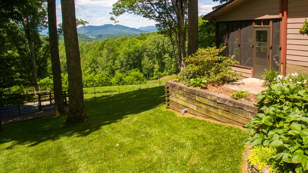 2899 Gribble Edwards Road Hayesville, NC 28904 - Photo 17 of 65 Gallery Image 17