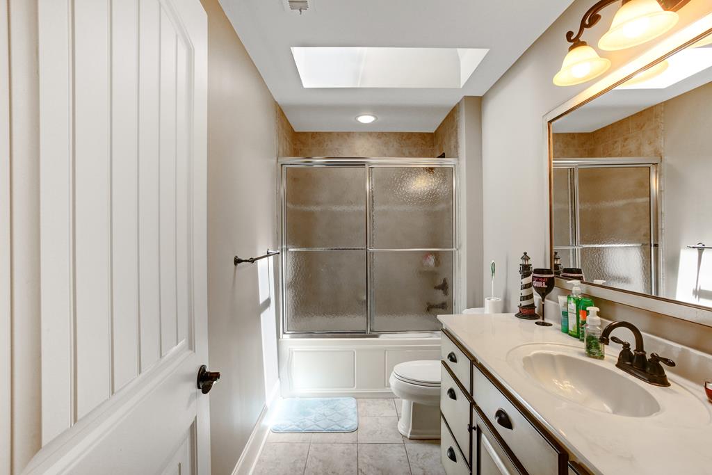 2899 Gribble Edwards Road Hayesville, NC 28904 - Photo 41 of 65 Main level bathroom