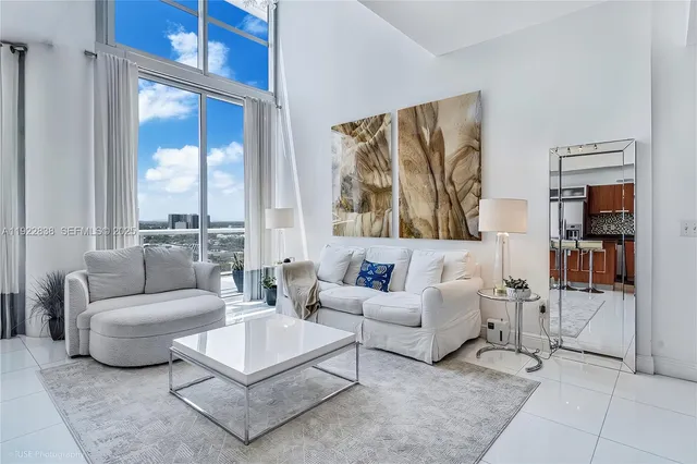 $835,000 | 3131 Northeast 188th Street, Unit PH11210, Aventura, FL 33180