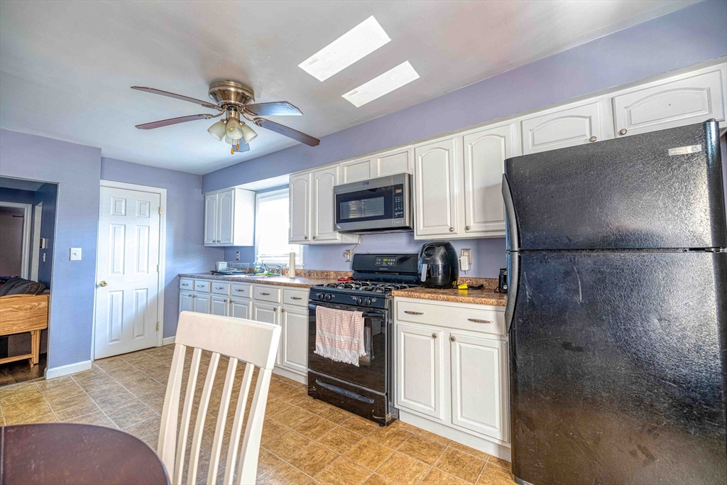 91 Johnson Street Fall River, MA 02723 - Photo 8 of 28 Gallery Image 8