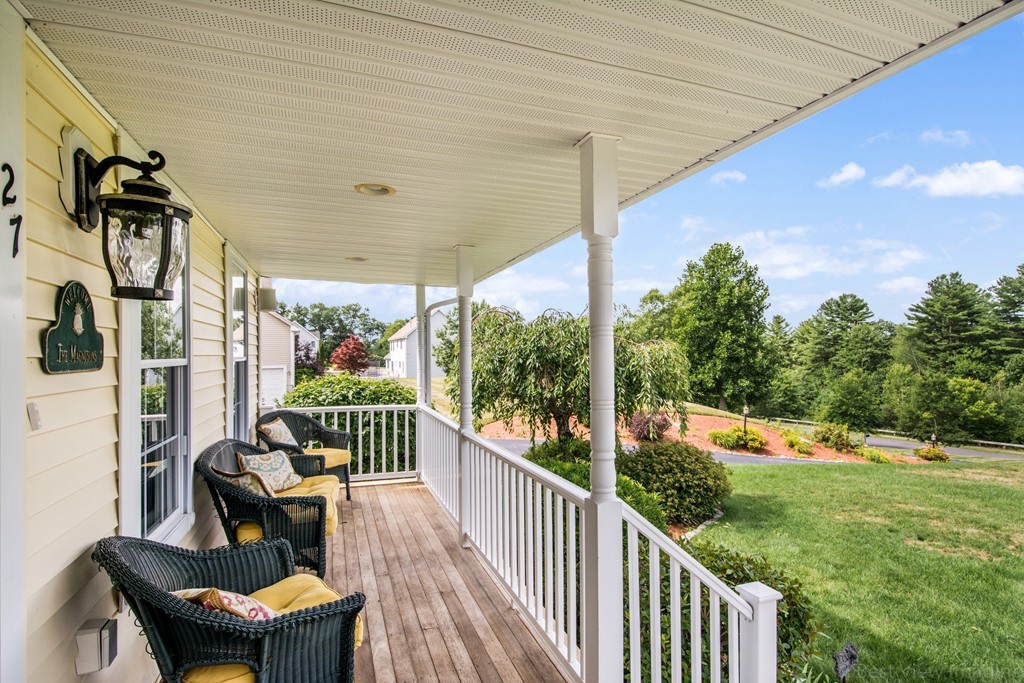 27 Surrey Road Littleton, MA 01460 - Photo 2 of 30 Gallery Image 2