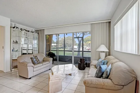 $209,000 | 13455 Southwest 16th Court, Unit 114F, Pembroke Pines, FL 33027