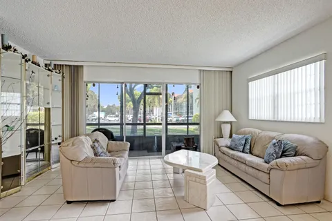 $209,000 | 13455 Southwest 16th Court, Unit 114F, Pembroke Pines, FL 33027