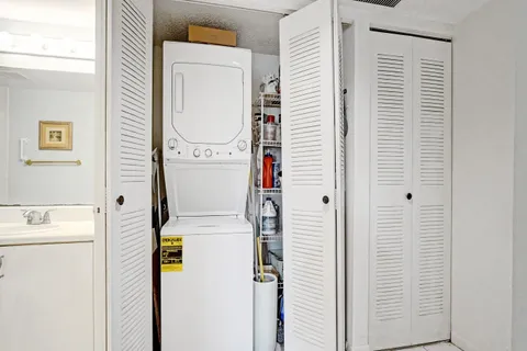 $209,000 | 13455 Southwest 16th Court, Unit 114F, Pembroke Pines, FL 33027