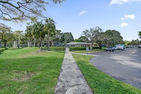 $209,000 | 13455 Southwest 16th Court, Unit 114F, Pembroke Pines, FL 33027