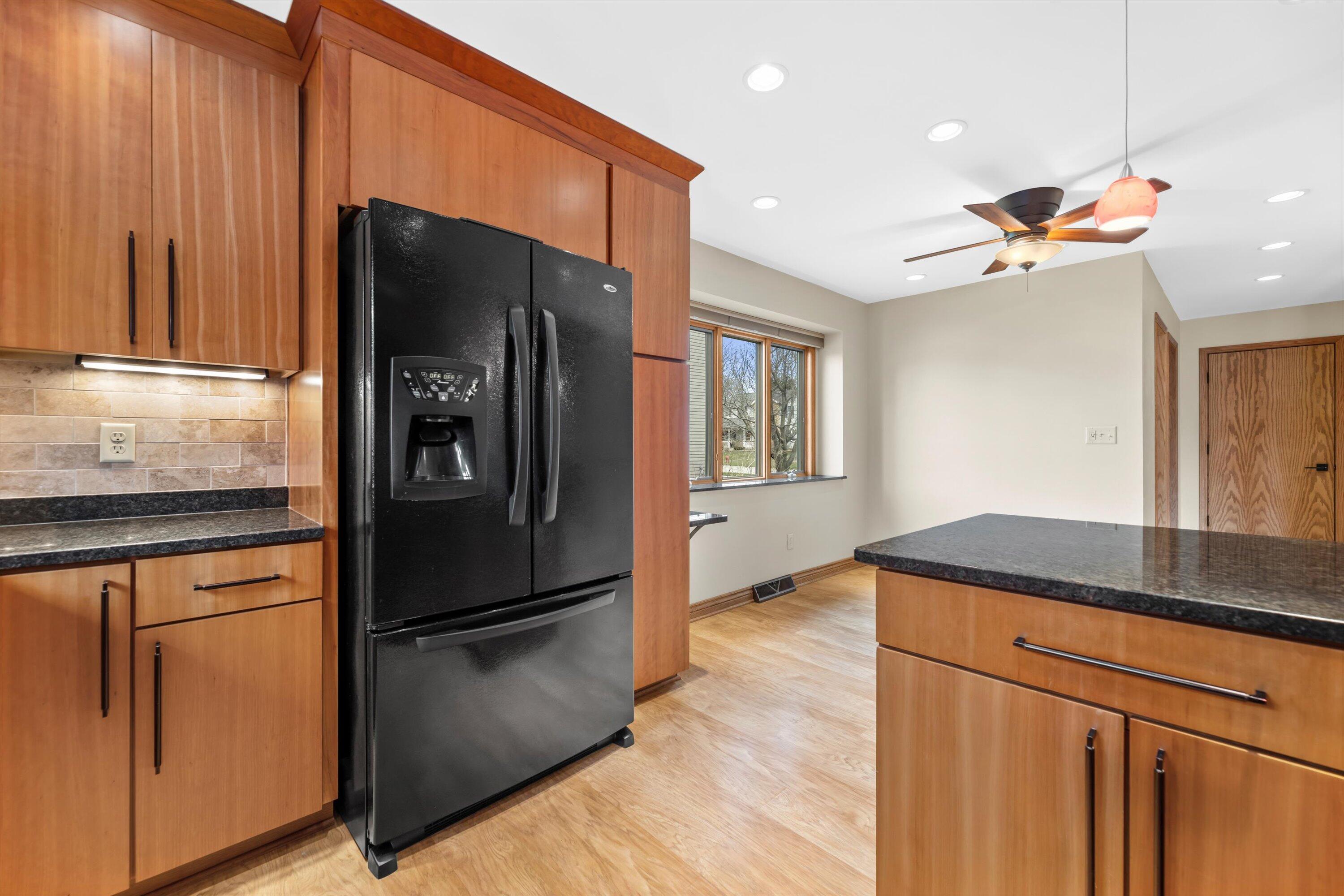 N78W15339 Haymeadow Road Menomonee Falls, WI 53051 - Photo 13 of 50 Tons Of Natural Light