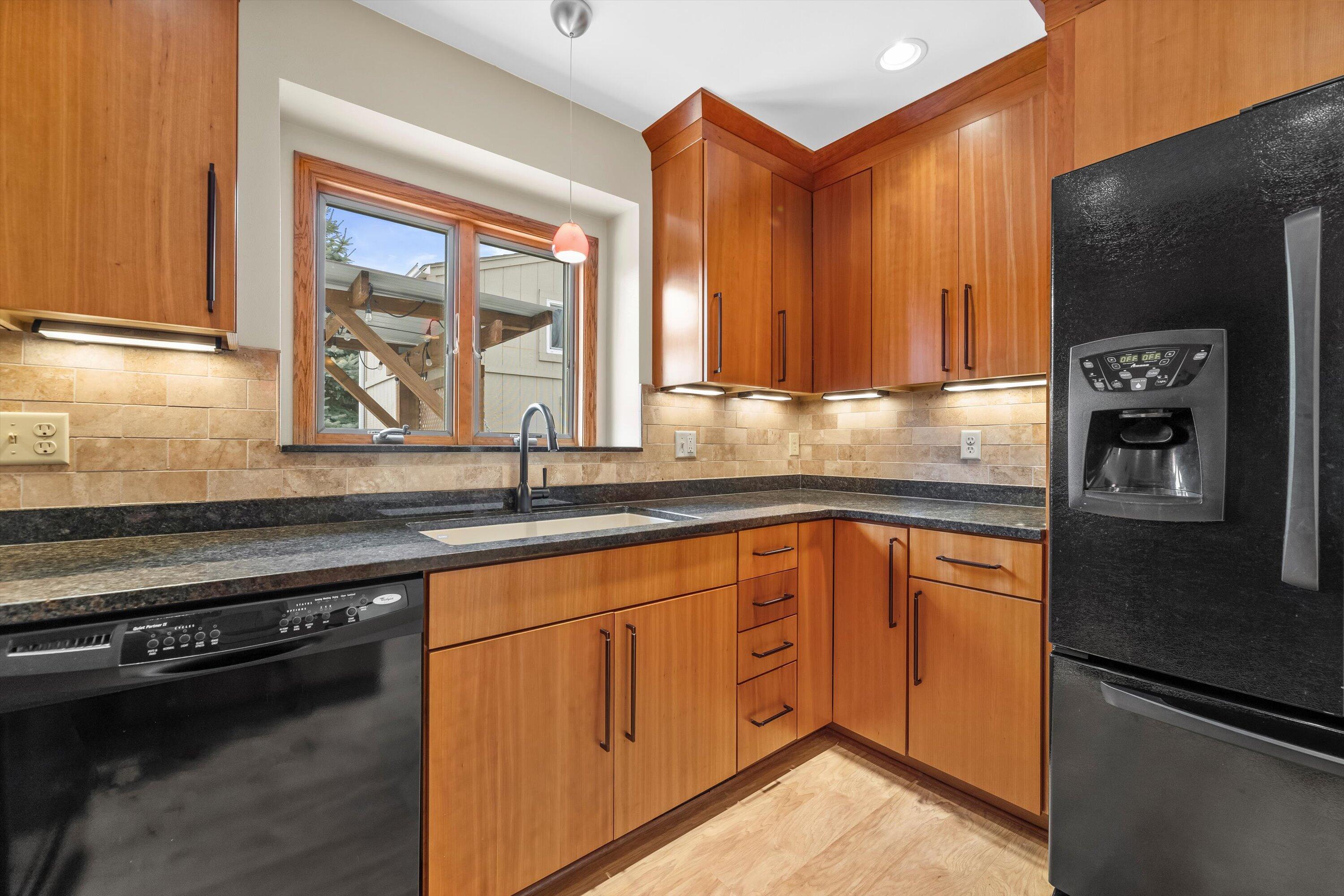 N78W15339 Haymeadow Road Menomonee Falls, WI 53051 - Photo 14 of 50 Cherry Cabinets