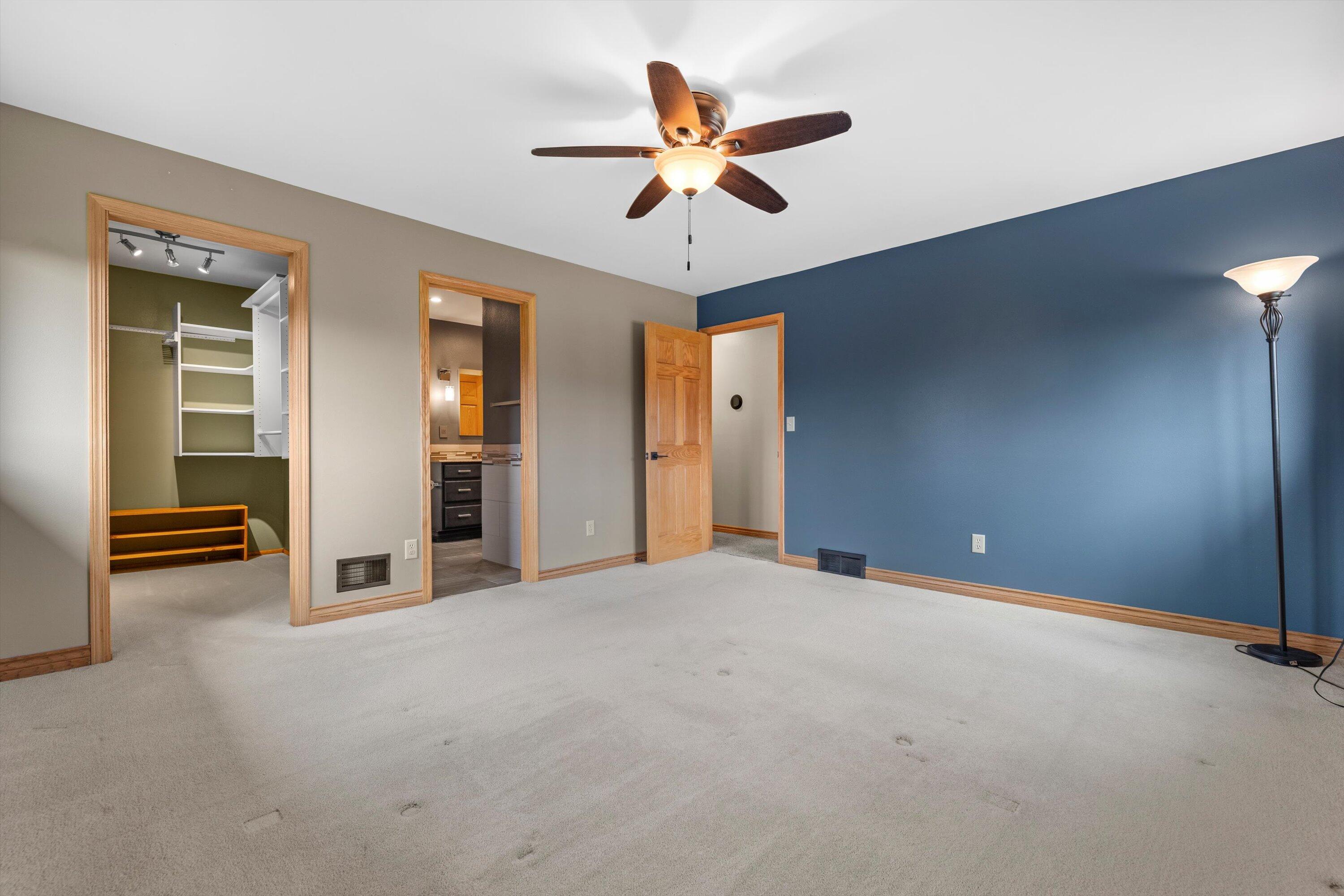 N78W15339 Haymeadow Road Menomonee Falls, WI 53051 - Photo 28 of 50 Large Primary with WIC