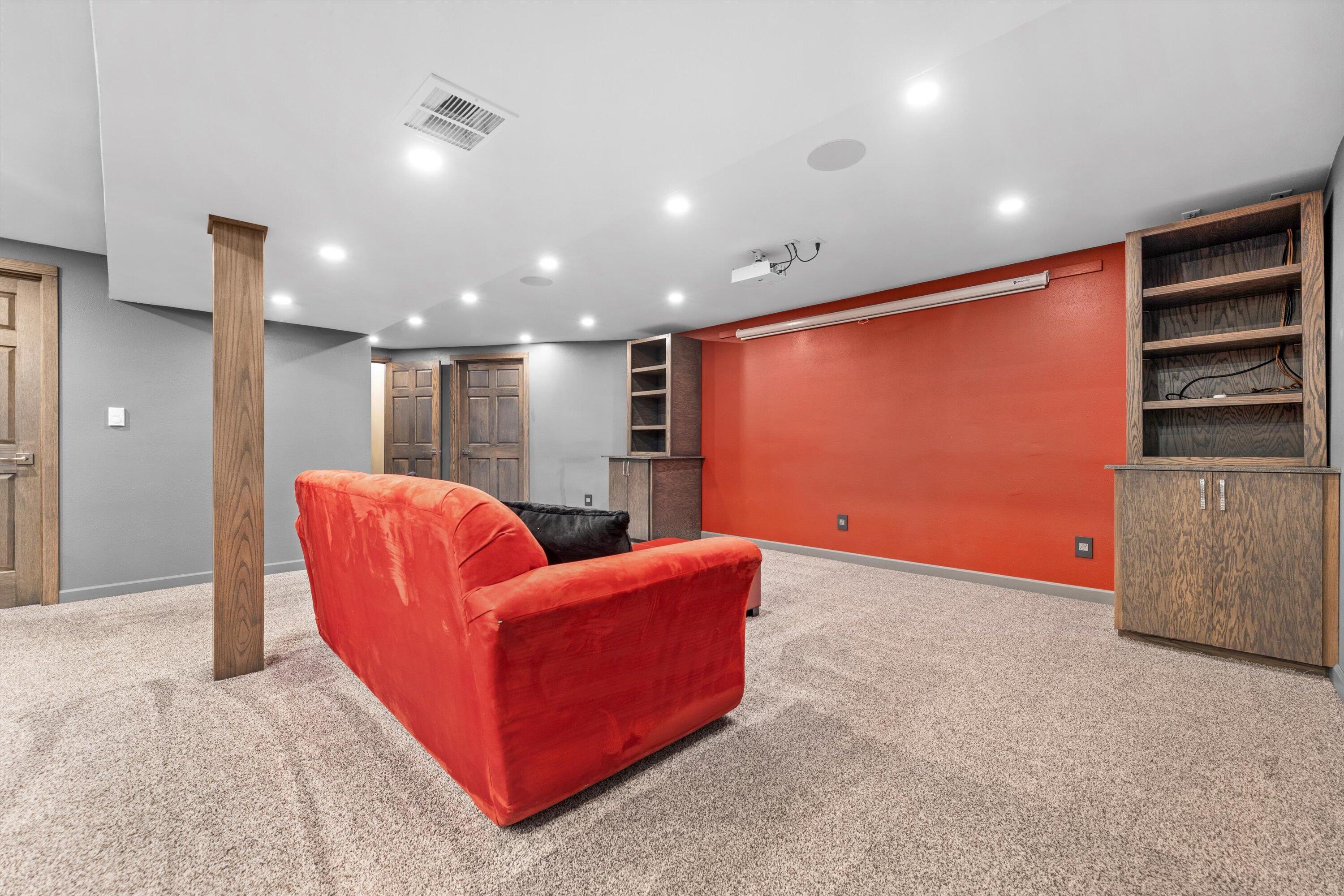 N78W15339 Haymeadow Road Menomonee Falls, WI 53051 - Photo 33 of 50 Great Space For Entertaining