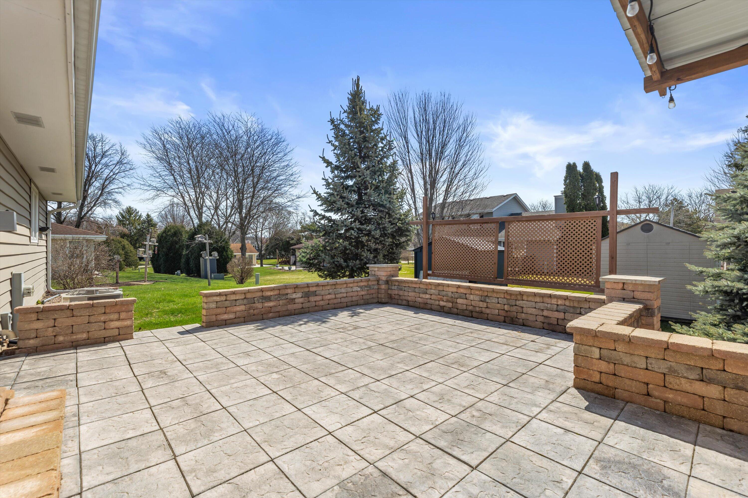 N78W15339 Haymeadow Road Menomonee Falls, WI 53051 - Photo 3 of 50 Tons Of Seating