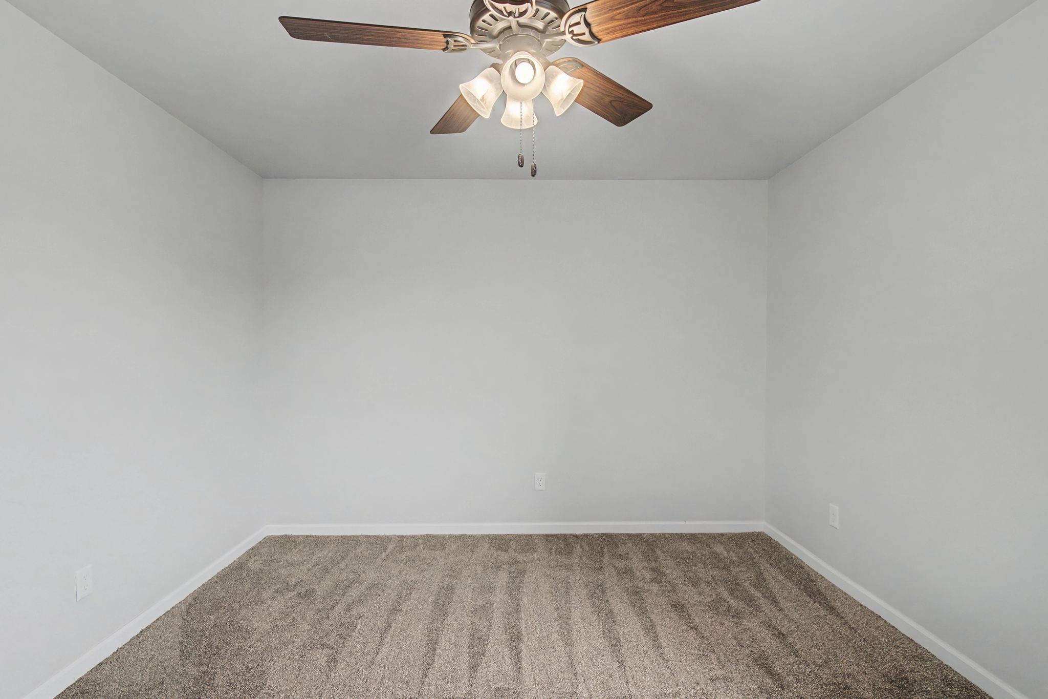 225 Masters Way Fayetteville, TN 37334 - Photo 25 of 31 a view of a small space with a window