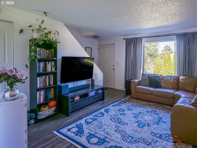 14655 Southwest 76th Avenue, Unit 2 Portland, OR 97224 - Photo 4 of 31 Living Room