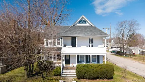 $925,000 | 15 Bayside Avenue, Oyster Bay, NY 11771