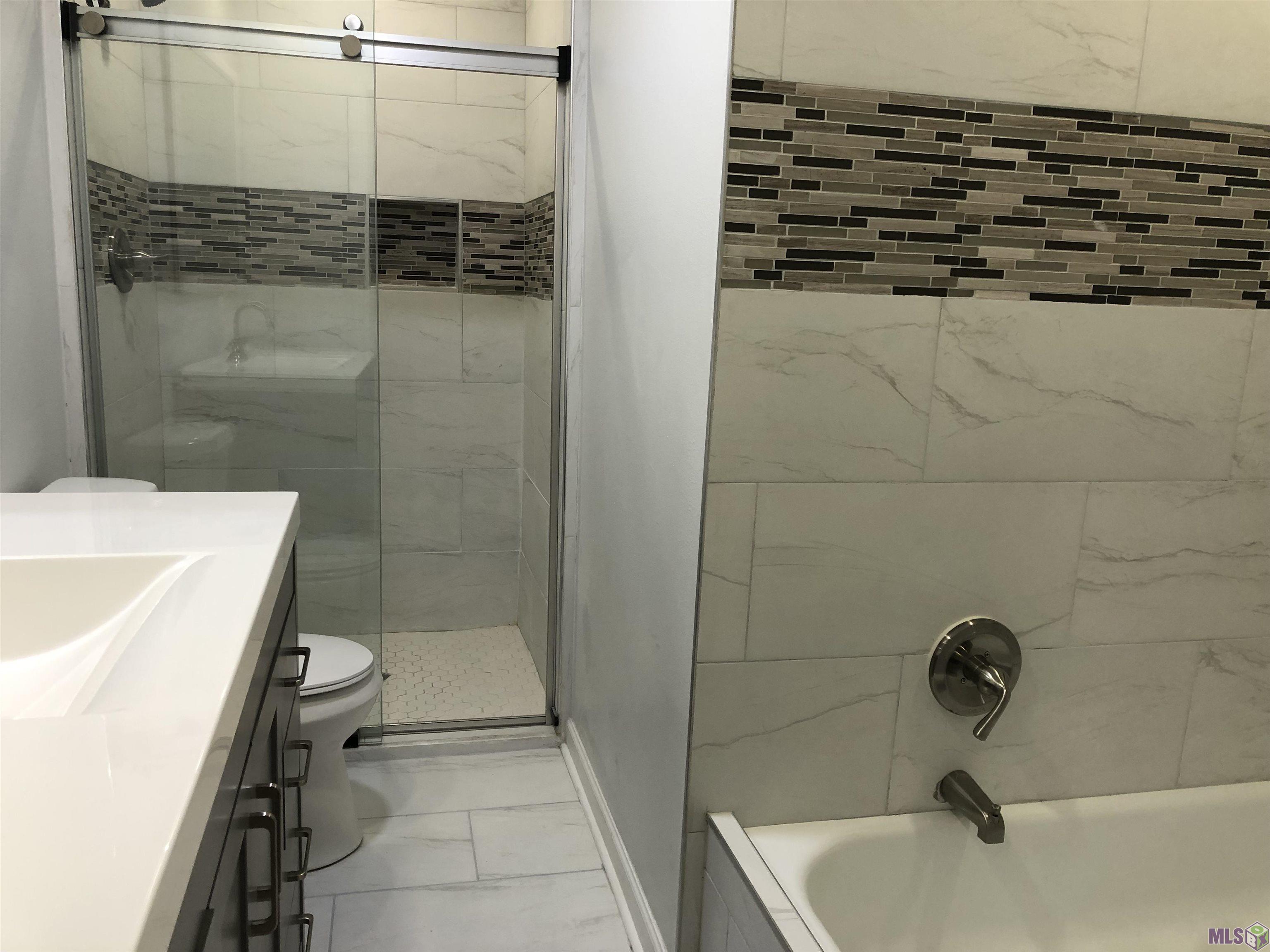3418 Monroe Avenue Baton Rouge, LA 70802 - Photo 16 of 20 Ensuite Master Bathroom