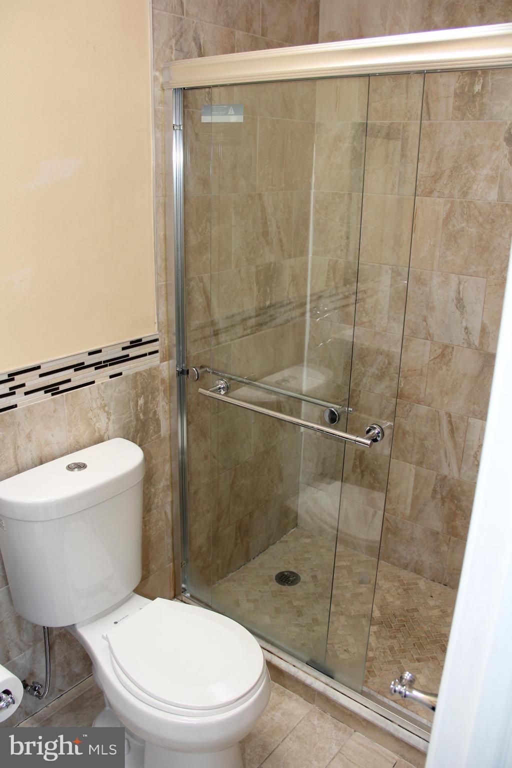 5063 Whitaker Avenue Philadelphia, PA 19124 - Photo 18 of 33