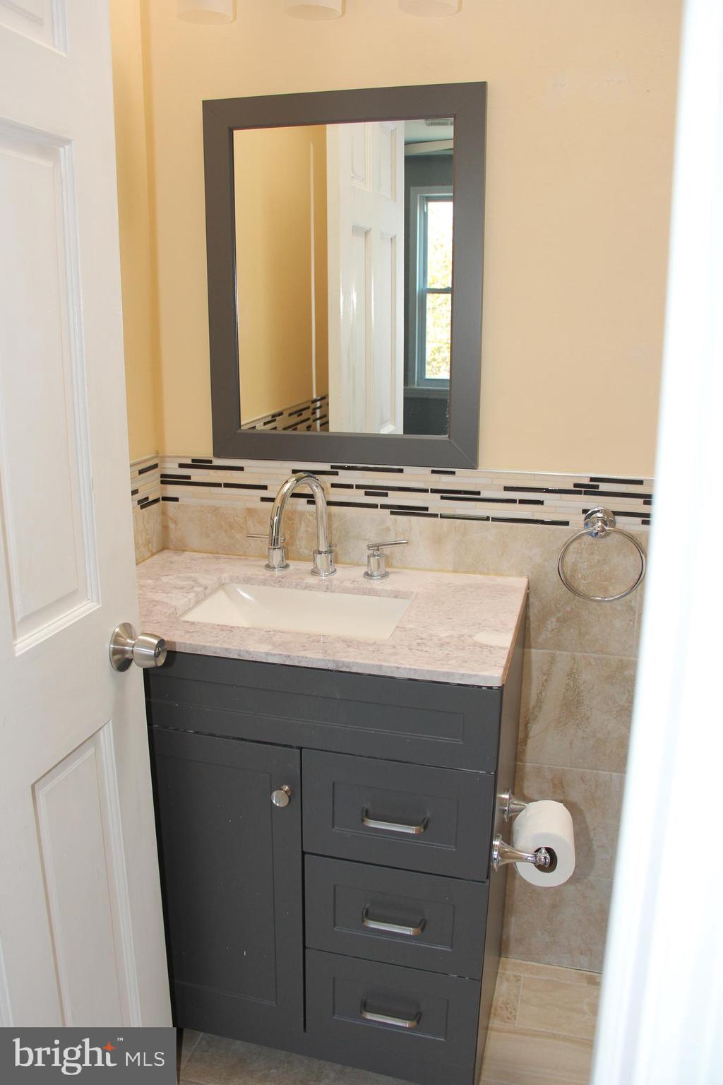 5063 Whitaker Avenue Philadelphia, PA 19124 - Photo 19 of 33