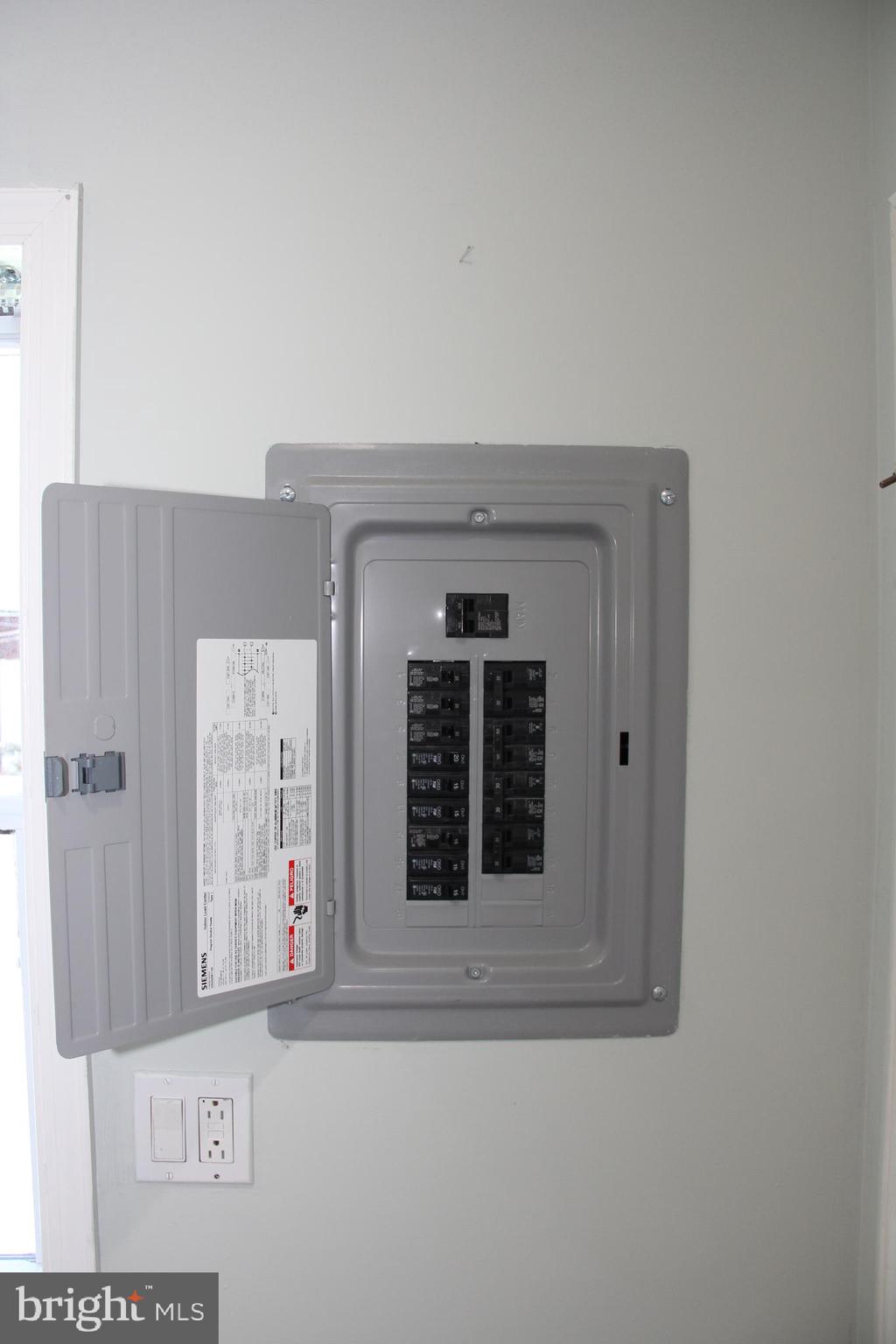 5063 Whitaker Avenue Philadelphia, PA 19124 - Photo 30 of 33