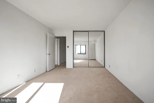 $2,700 | 307 Yoakum Parkway, Unit 1808, Alexandria, VA 22304