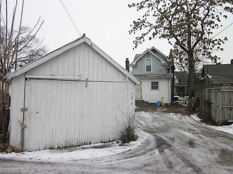 1523 California Street Columbus, IN 47201 - Photo 2 of 2