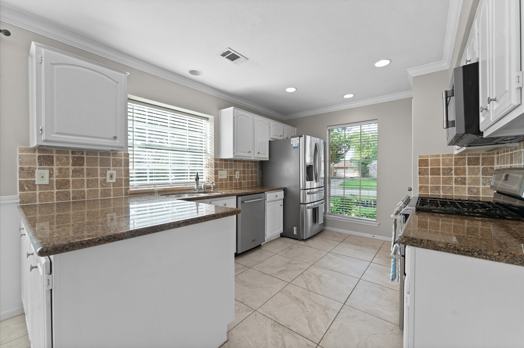 16338 Hickory Point Road Houston, TX 77095 - Photo 13 of 47 Gallery Image 13