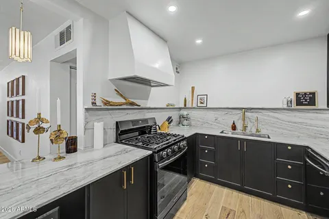 $950,000 | 3436 East Glenrosa Avenue, Phoenix, AZ 85018