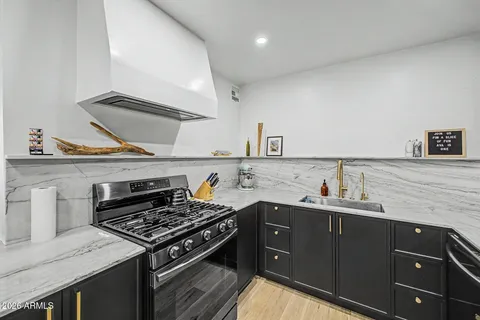 $950,000 | 3436 East Glenrosa Avenue, Phoenix, AZ 85018