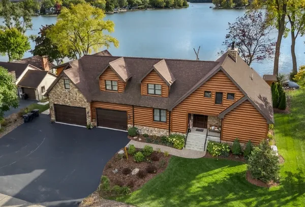 $2,895,000 | 21605 117th Street, Bristol, WI 53104