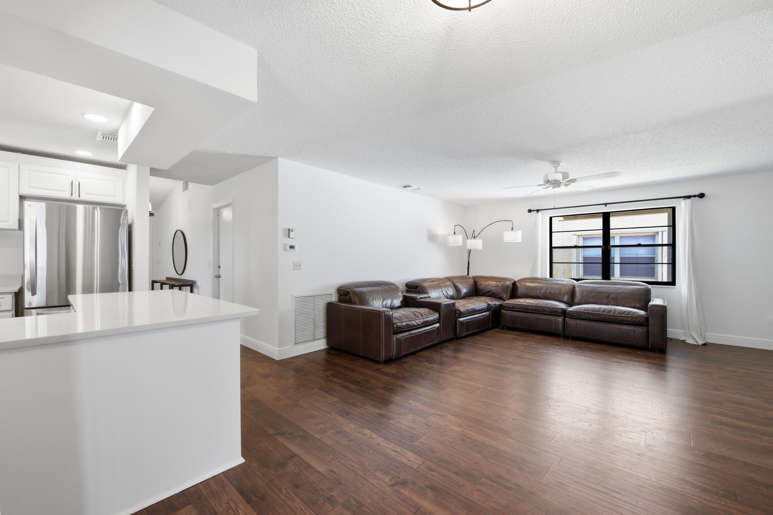 23083 Southwest 54th Avenue Boca Raton, FL 33433 - Photo 18 of 41 Living room