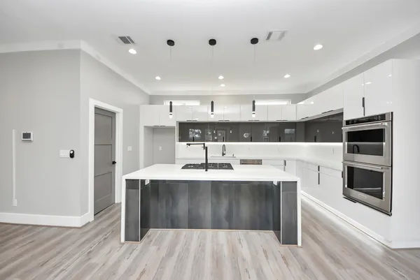 $3,450 | 604 West 28th Street, Unit A, Houston, TX 77008