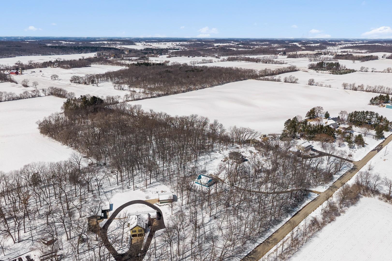 N2493 Kunz Road Fort Atkinson, WI 53538 - Photo 6 of 42