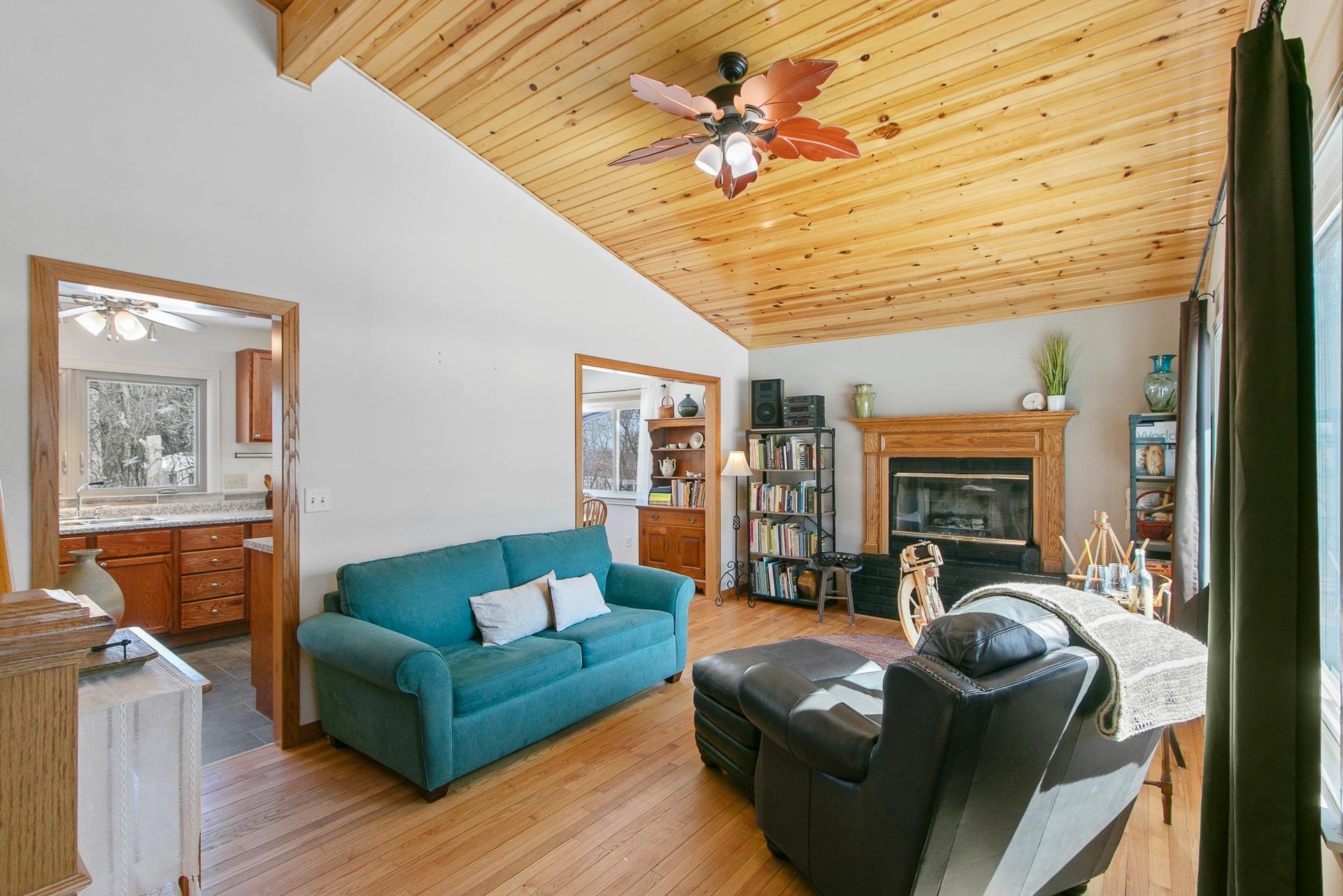 N2493 Kunz Road Fort Atkinson, WI 53538 - Photo 7 of 42