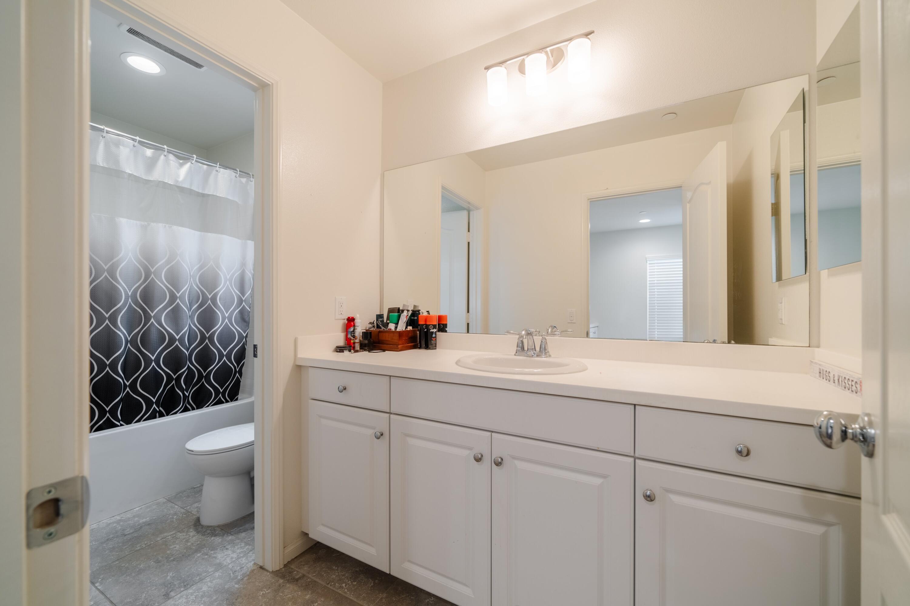 411 Calabrese Street Fallbrook, CA 92028 - Photo 22 of 42 26-JYP08972-HDR-Edit