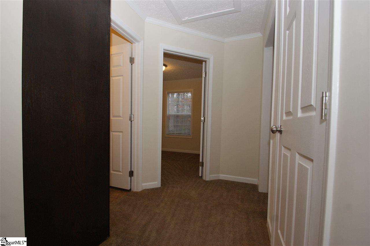 390 Cedar Falls Road Fountain Inn, SC 29644 - Photo 12 of 36