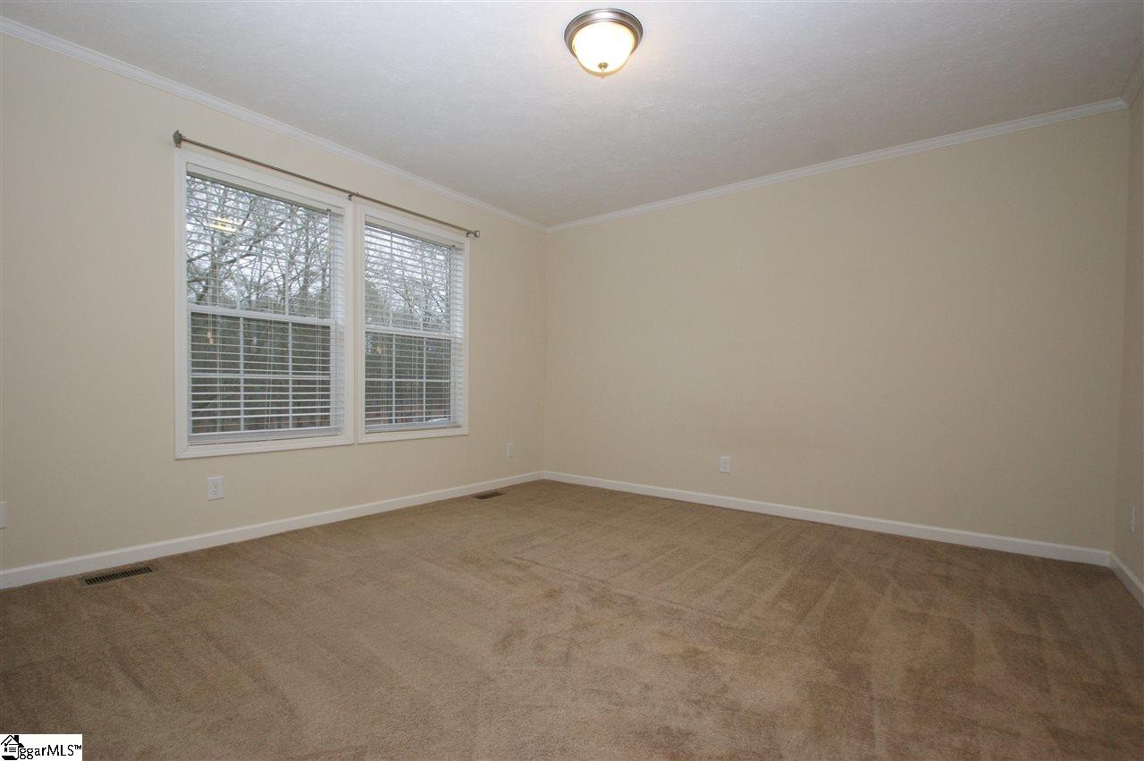 390 Cedar Falls Road Fountain Inn, SC 29644 - Photo 13 of 36