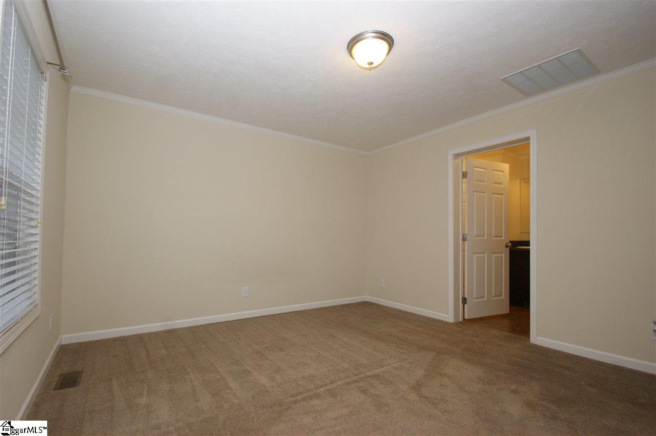 390 Cedar Falls Road Fountain Inn, SC 29644 - Photo 14 of 36