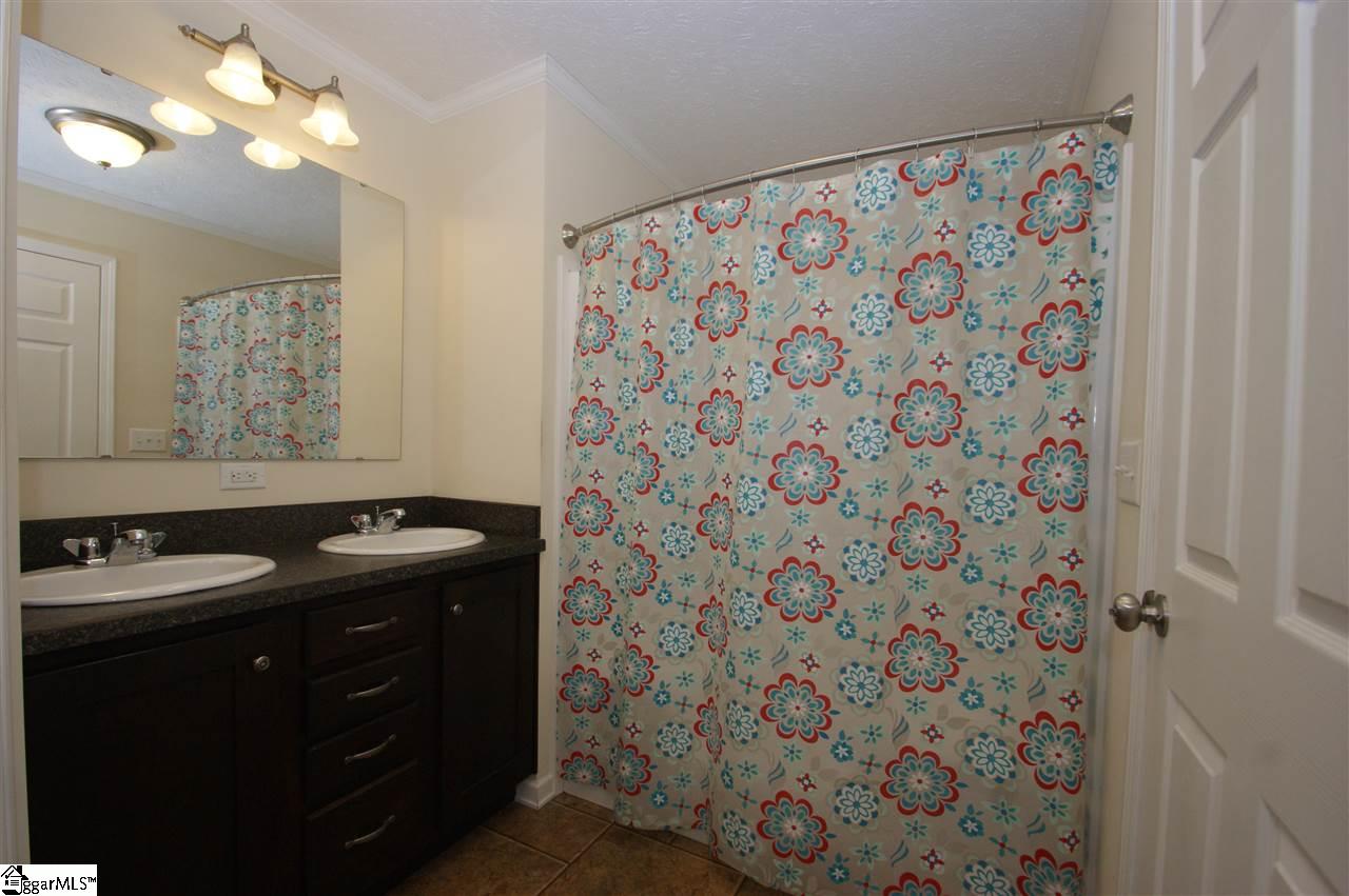390 Cedar Falls Road Fountain Inn, SC 29644 - Photo 15 of 36