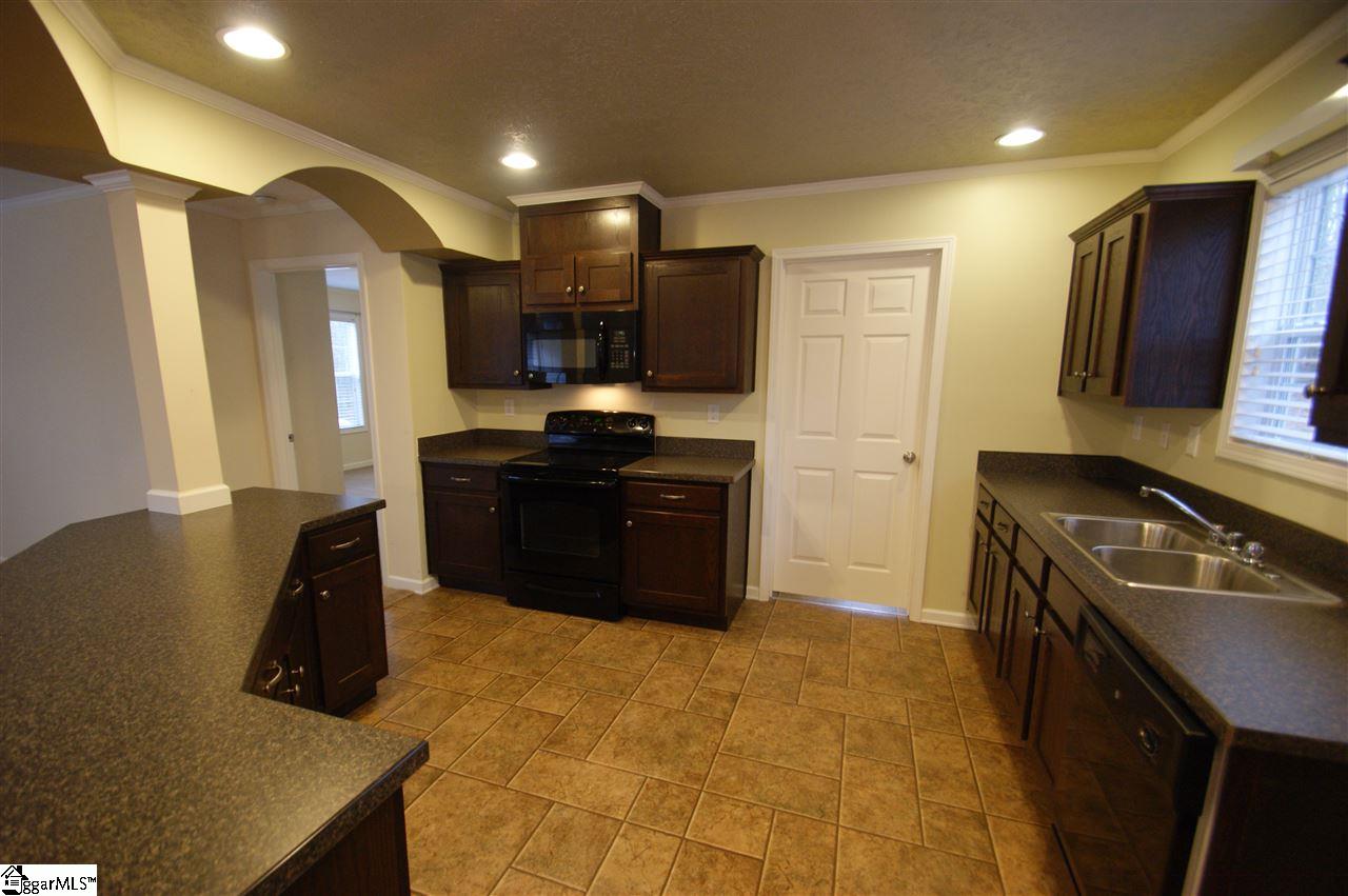 390 Cedar Falls Road Fountain Inn, SC 29644 - Photo 8 of 36