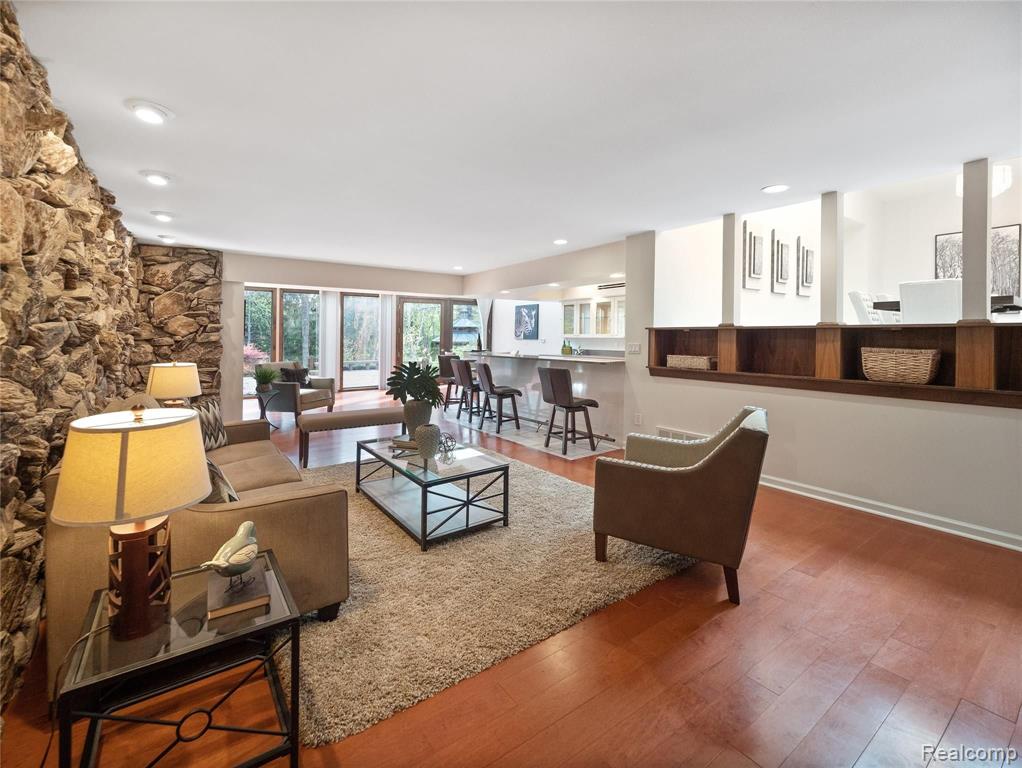 1125 Eton Cross Road Bloomfield Hills, MI 48304 - Photo 8 of 34
